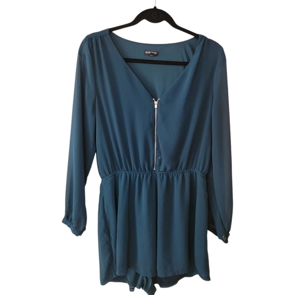 Express Green Romper Size Medium - Picture 2 of 4